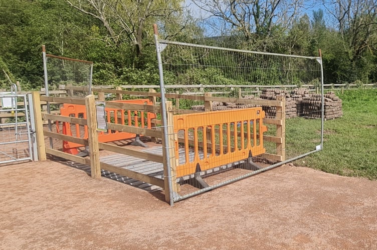 Cattle grid, Castle Meadows