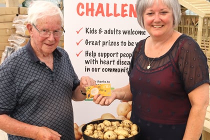 94-year-old gardener digs deep to claim potato growing crown