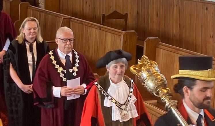 Cllr Anne Wilde was supported by her Consort Cllr Gareth Wilde, Macebearer James Davis and Town Clerk Sandra Rosser.