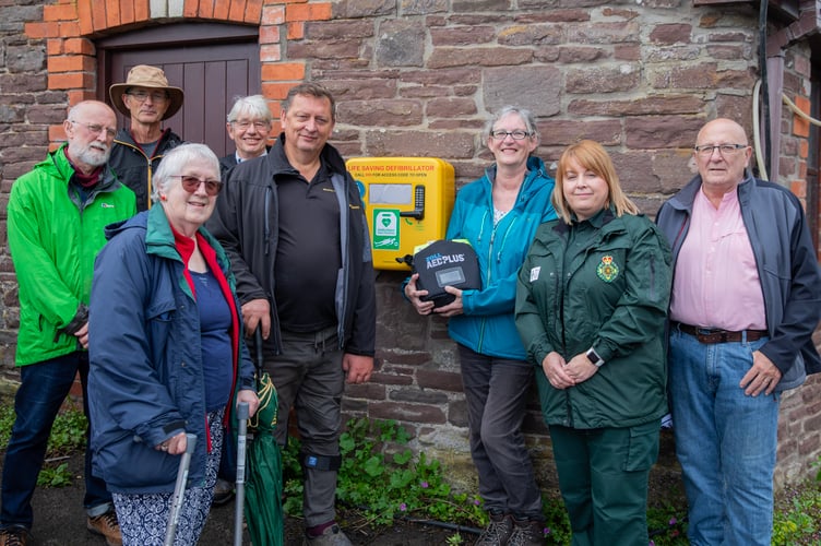 Defib llangattock