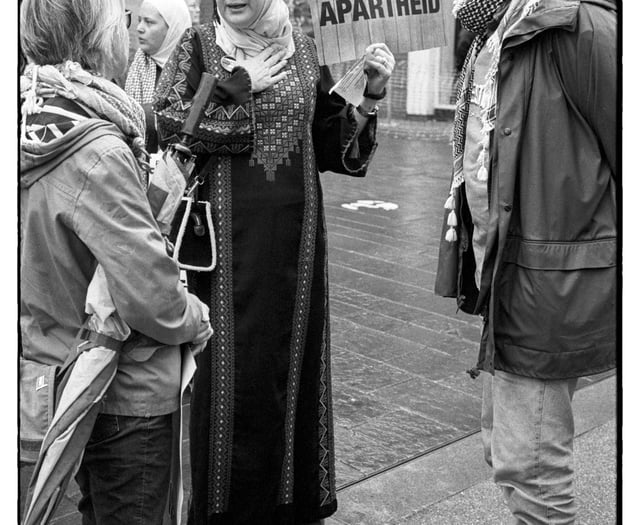 Protest to ‘End All Violence’ in Gaza held in Abergavenny