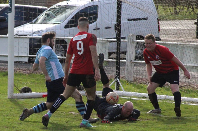 Crick v Cwmcarn (Stuart Townsend)