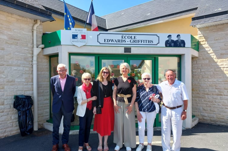 Headteacher, Mme Caroline de Péchy (centre) and the former Mayor, Jean-Louis le Goff(far right) with members of Tom Griffiths’ family 