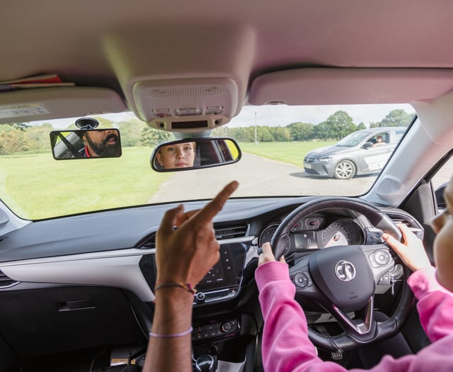 Driving instructor waiting lists leave learners in the lurch

