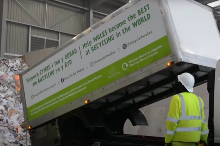 recycling lorry