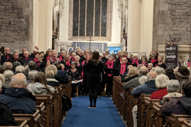 Tenovus choir 